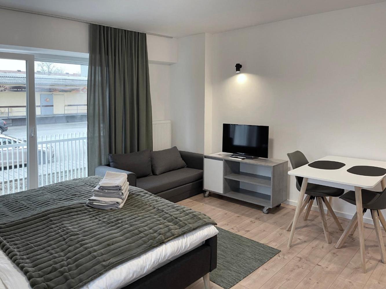 Board Inn - Haus Regensburg Buitenkant foto