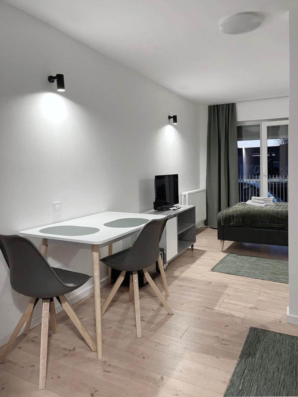 Board Inn - Haus Regensburg Buitenkant foto