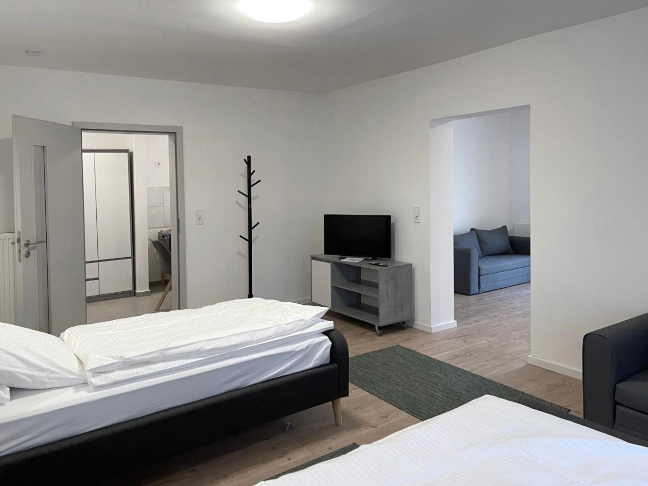 Board Inn - Haus Regensburg Buitenkant foto